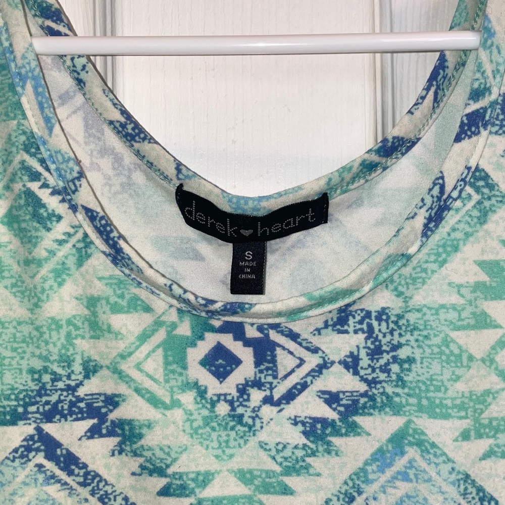 Tanktop - Picture 3 of 3